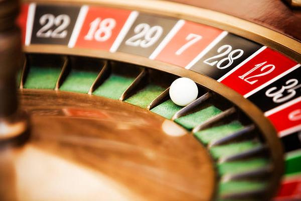 Enjoy Immersive Live Casino Tables through the best online casino sites Singapore for Players